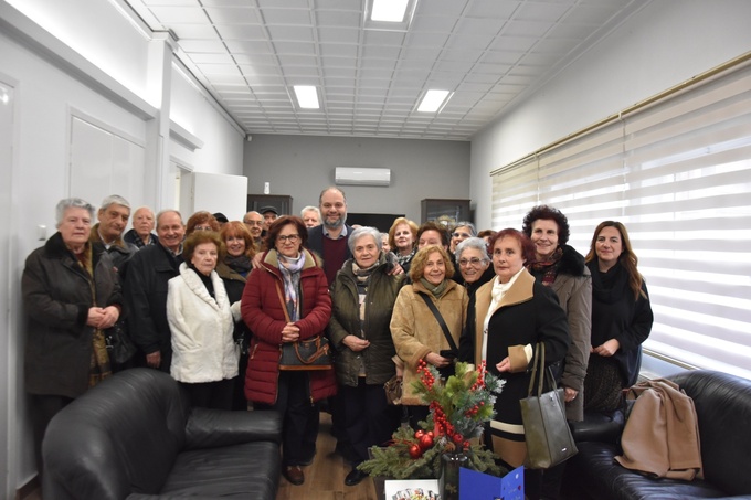 Φωτογραφία Χριστουγεννιάτικα κάλαντα στο Δημαρχείο Νάουσας